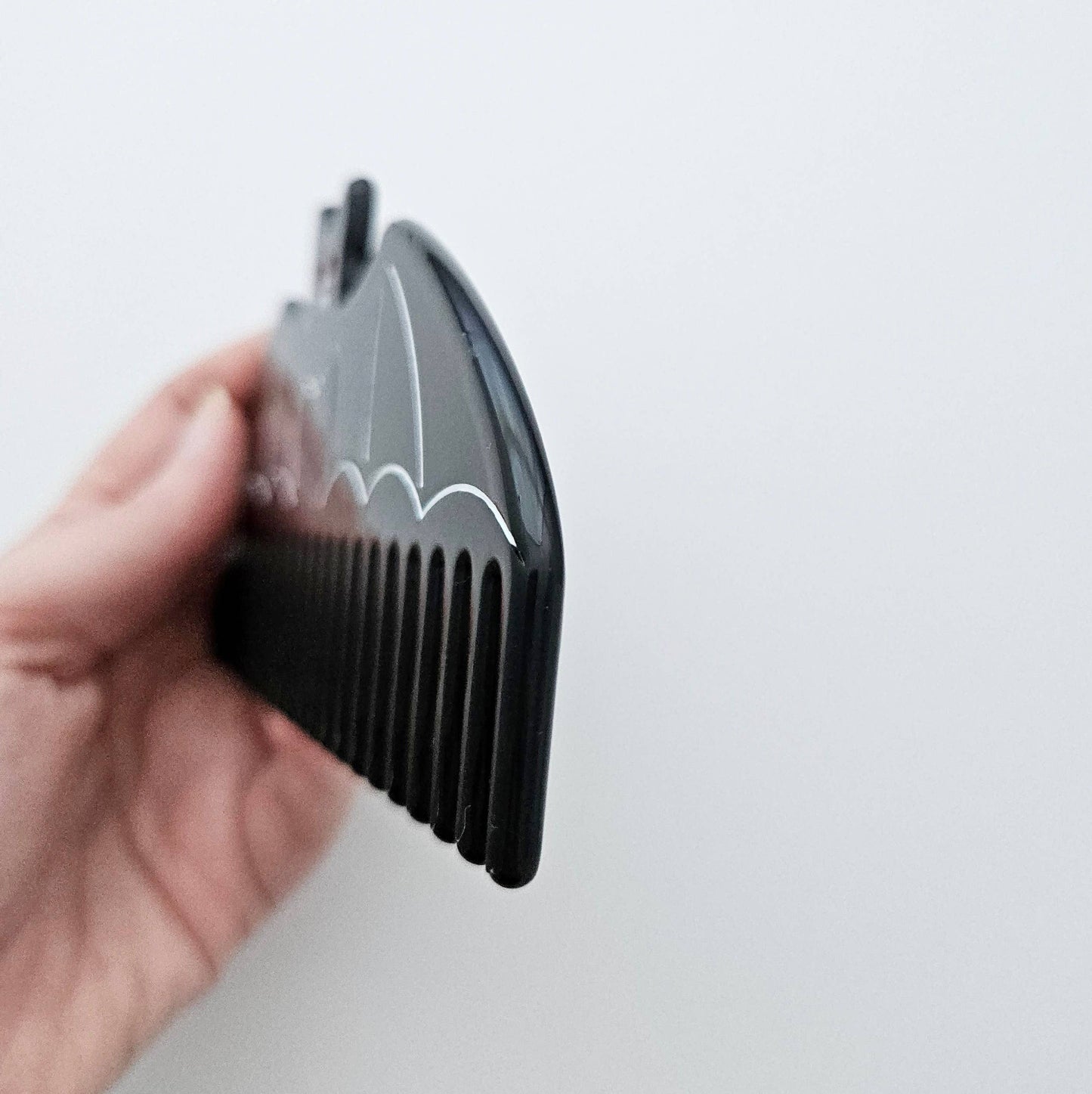 Vampire Bat Comb