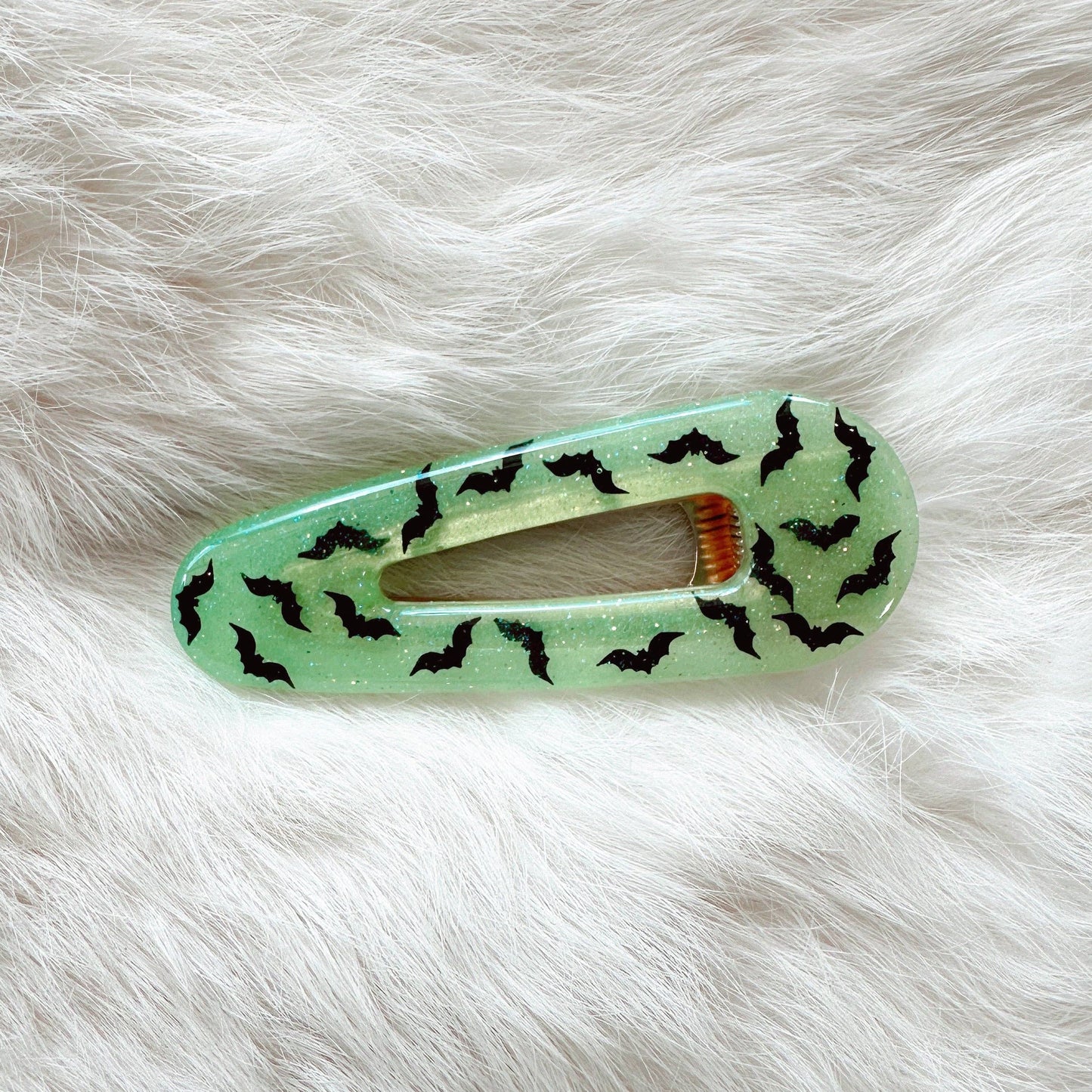 Usagi Seafoam Glow Bat Hair Clip