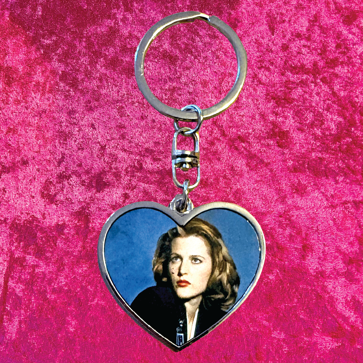 Dana Scully & Fox Mulder X-Files Heart Keychain