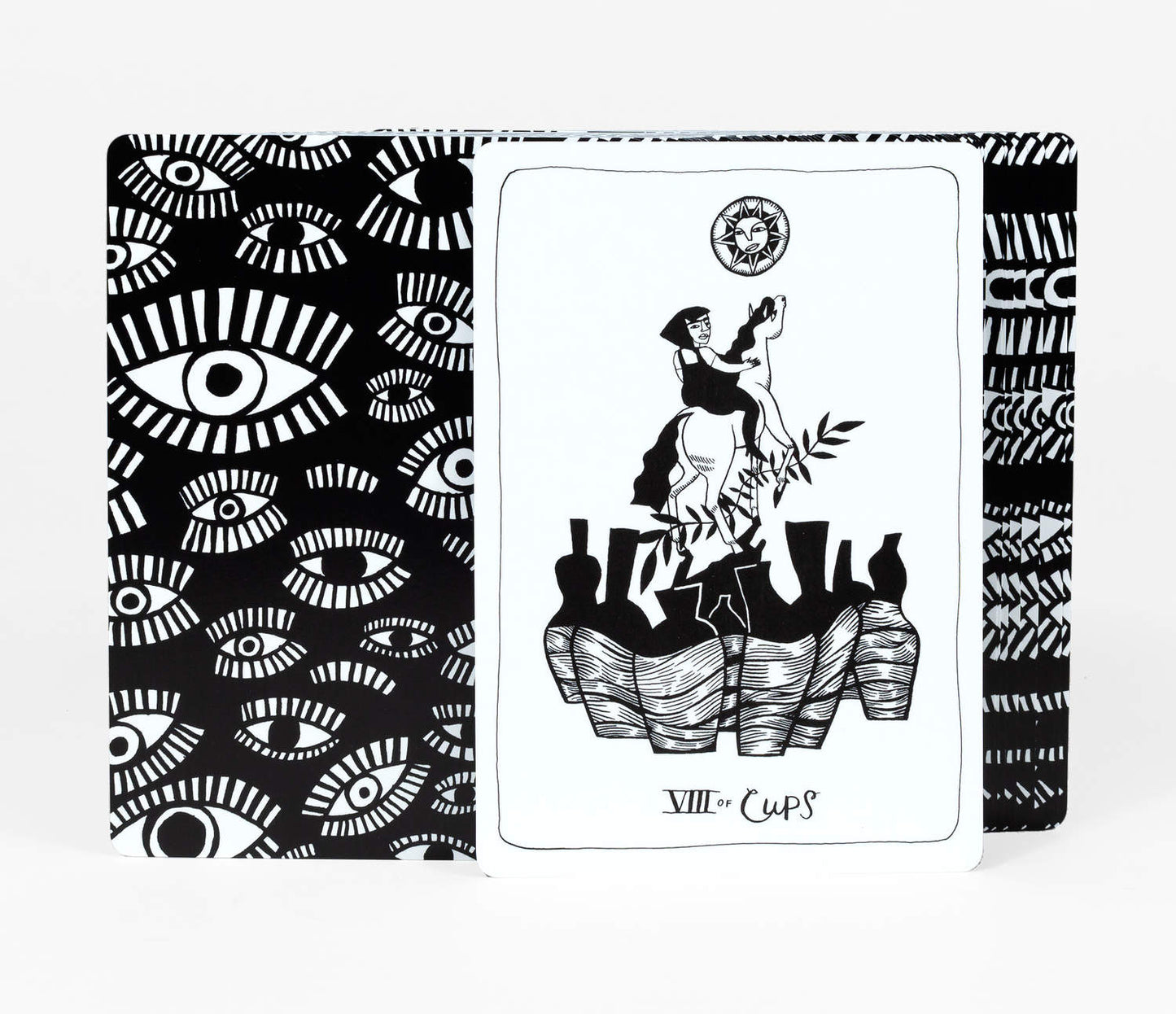 Many Queens Tarot Deck