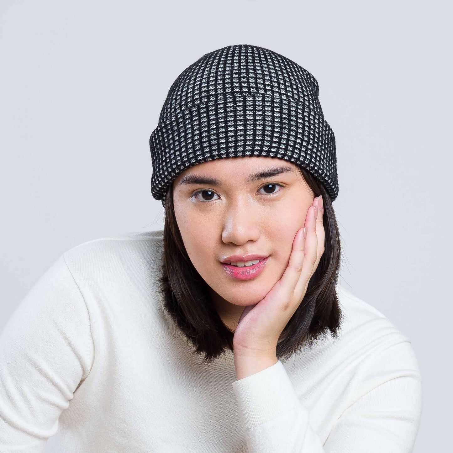 Black Simple Grid Knit Beanie