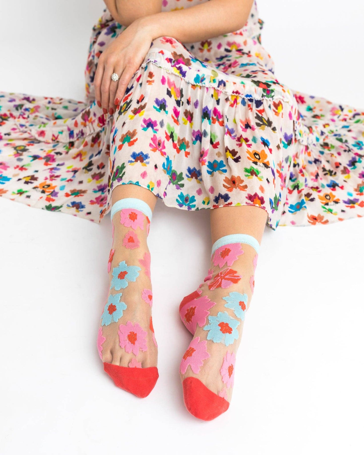 Ribbon Roses Sheer Ankle Socks