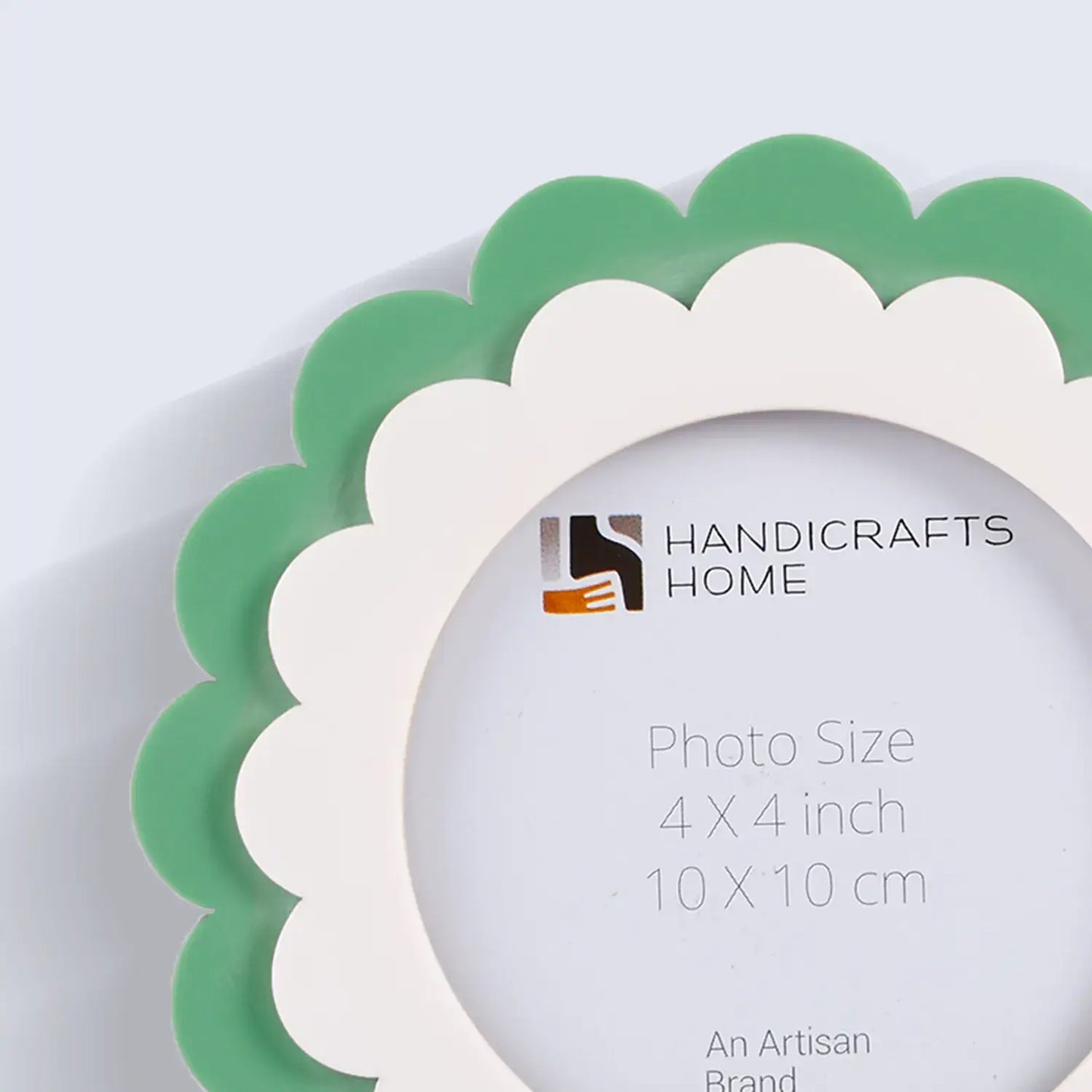 Scalloped Resin Picture Frame