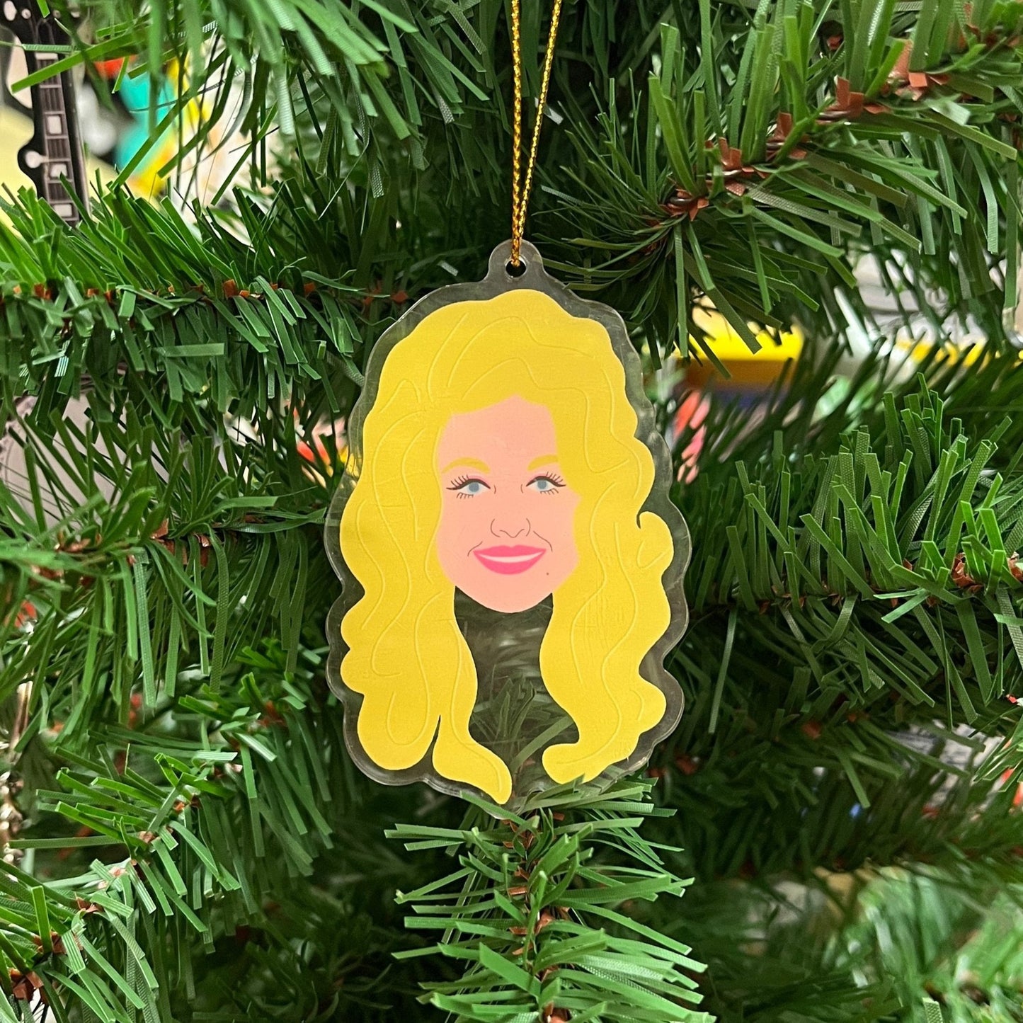 Dolly Country Queen Ornament