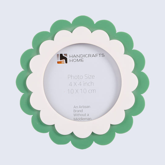 Scalloped Resin Picture Frame