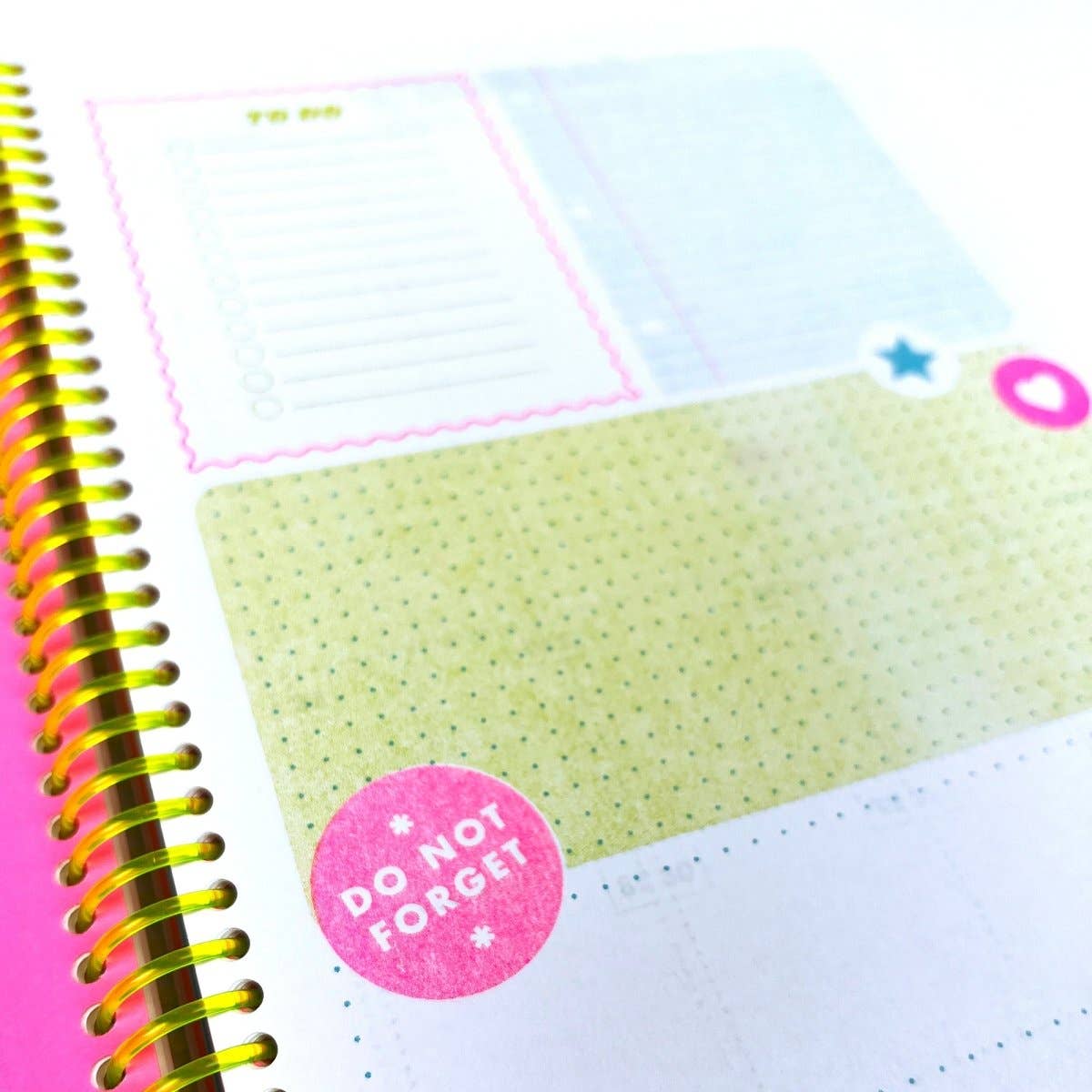 2027 Aura Dated Planner