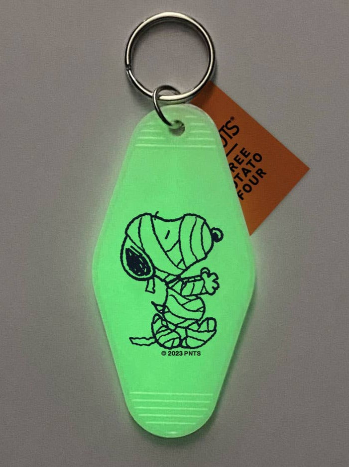 Snoopy Mummy Keychain (Glow In The Dark!)